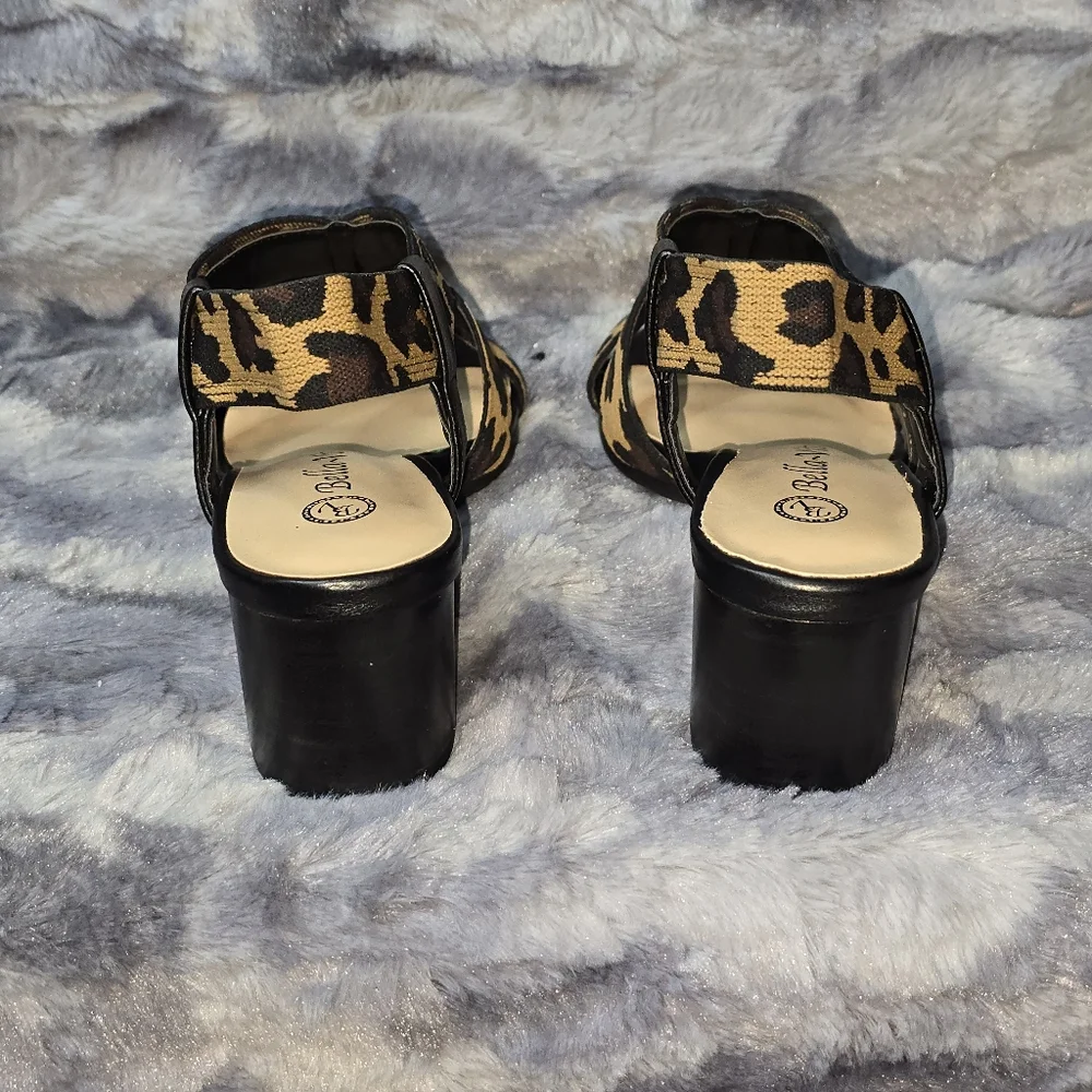 🐆 Bella Vita Jodi Stretch Sandals Leopard Print Size 6‎ New W/ Stickers Attched